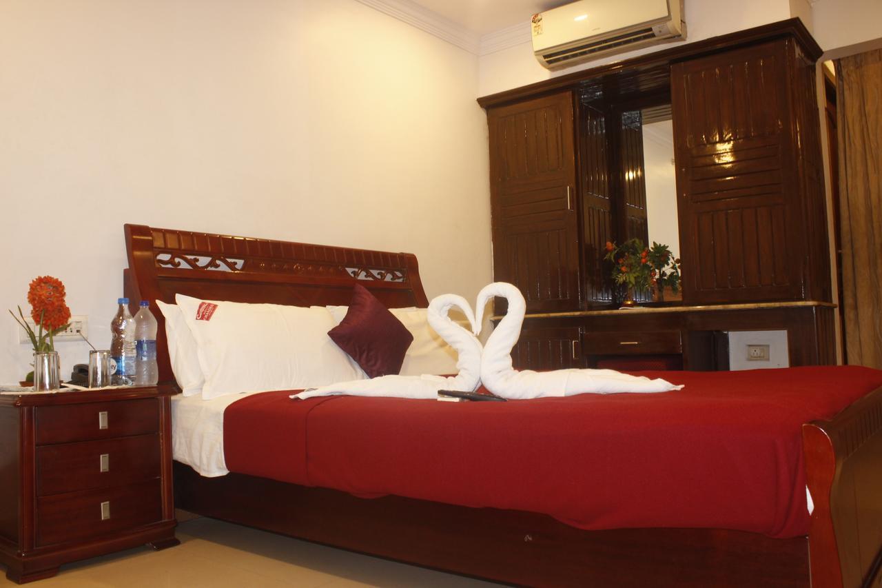 Hotel Chandra'S Visakhapatnam Bagian luar foto