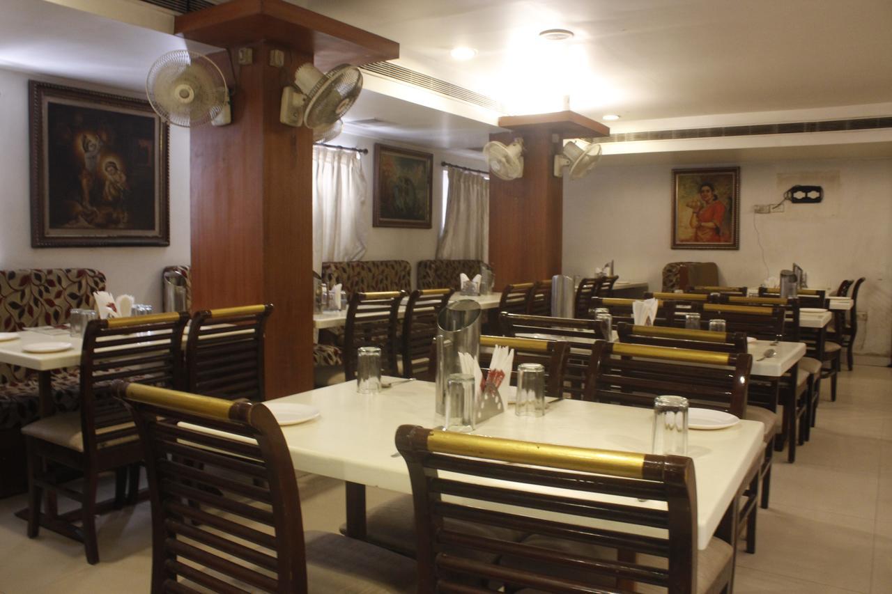 Hotel Chandra'S Visakhapatnam Bagian luar foto
